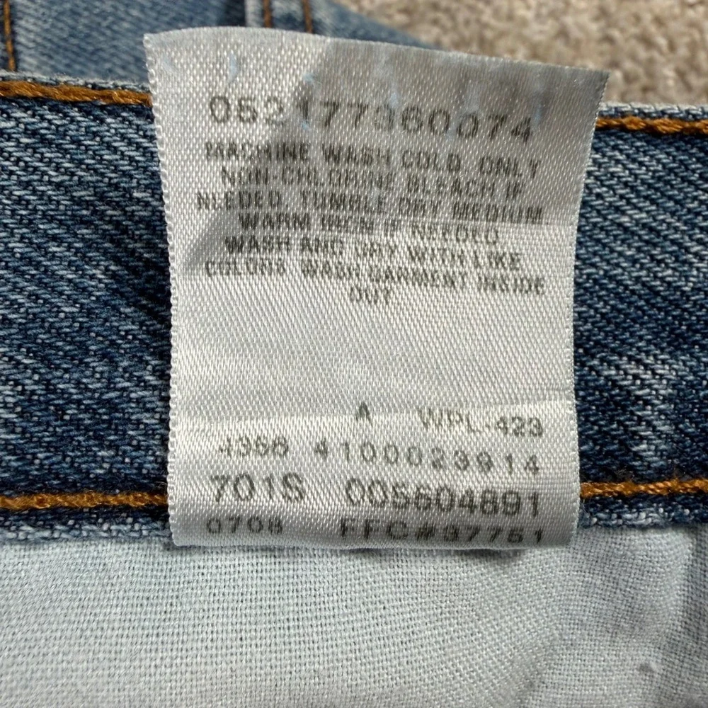 Levi's 550 Relaxed Fit Jeans Mens 36x34 (FITS 36x33) Blue Medium Wash Denim